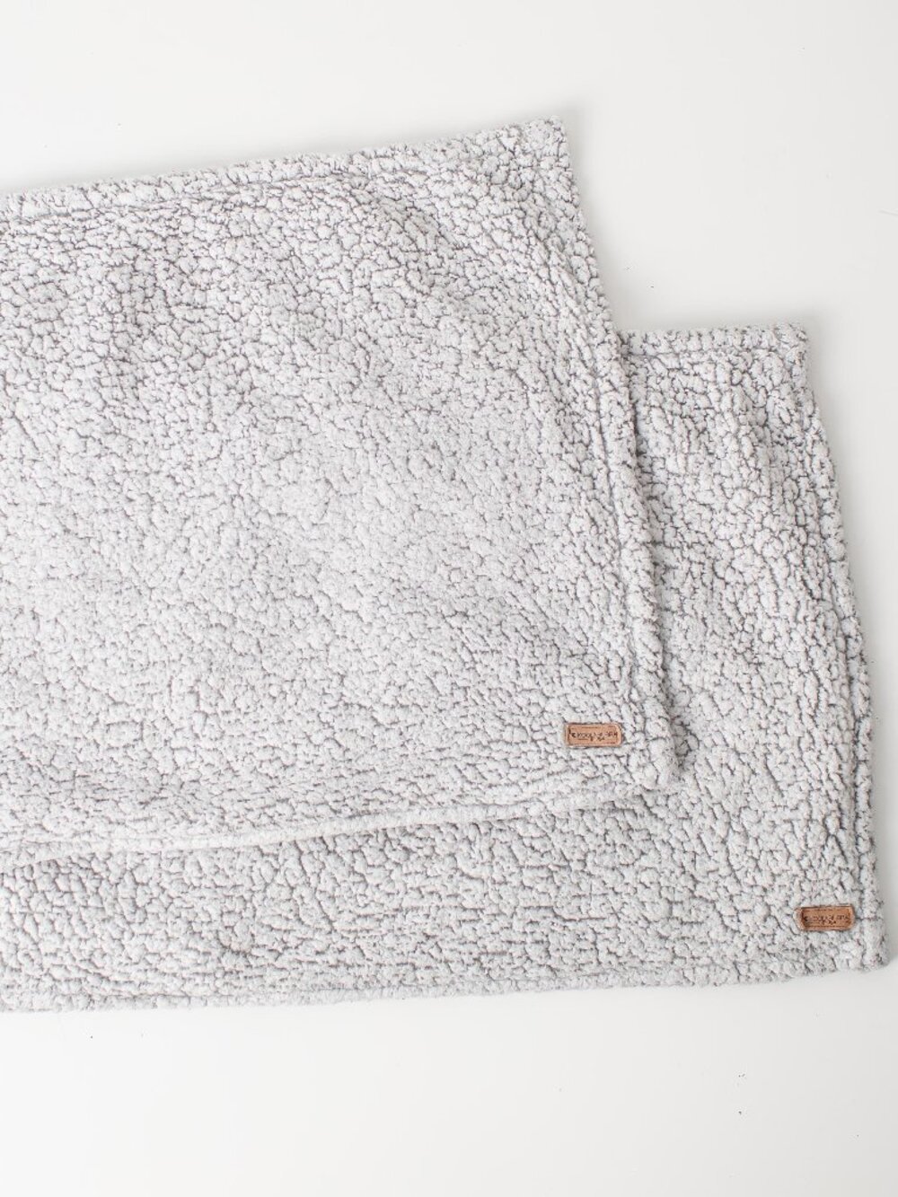 Koolaburra By UGG Sherpa Pillow Covers Gray Plush Set of 2 20x26 Cozy Soft